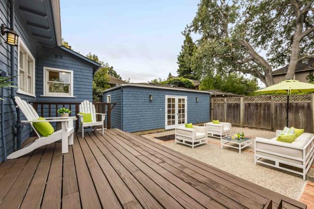 1044 Bryant Street, Palo Alto CA: https://media.crmls.org/mediaz/3eefef15-1cbc-47c0-b1a8-1b98be6ba5bb.jpg