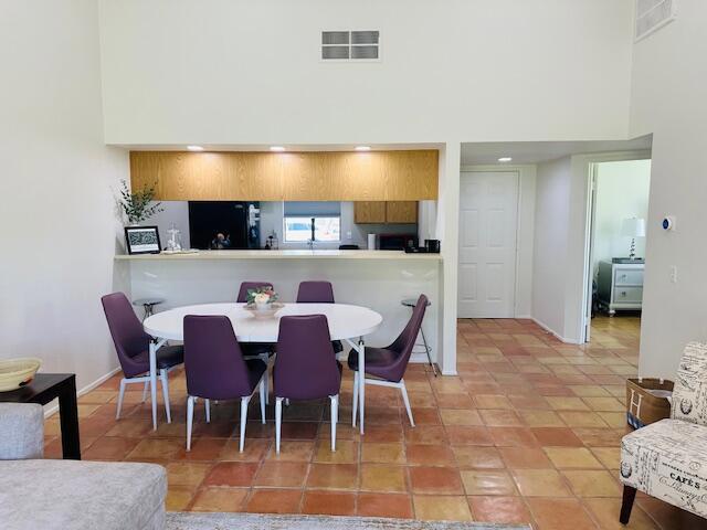 40511 Pebble Beach Circle, Palm Desert CA: https://media.crmls.org/mediaz/3ef02f18-5d98-4f33-9722-a908dad3f5a4.jpg