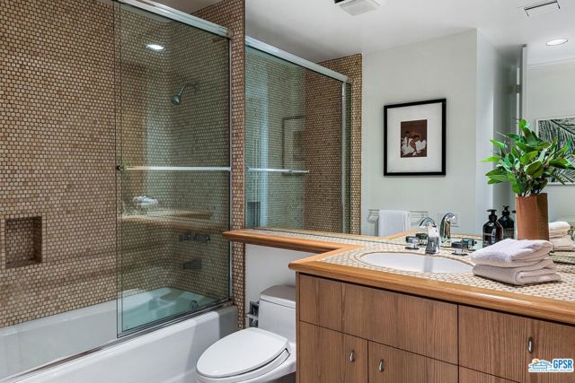 23237613 Listing Image 25