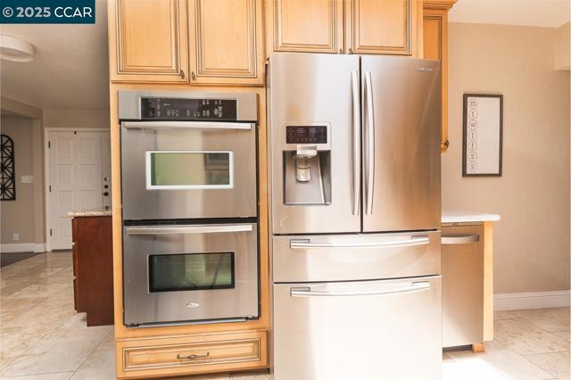 1736 Silverwood Dr, Martinez CA: https://media.crmls.org/mediaz/3ef0f107-1e42-45d9-b9c1-d1738252c461.jpg