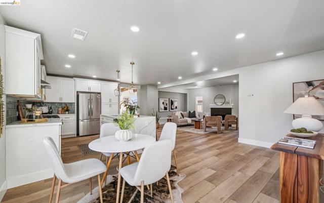 Image 3 of 54 For 7807 Outlook Ave