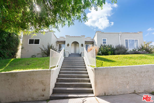 1301 S Hudson Avenue, Los Angeles CA: https://media.crmls.org/mediaz/3ef18284-d167-4f18-9848-3fe714fe8e24.jpg