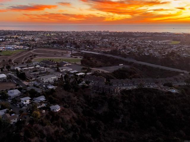 Detail Gallery Image 24 of 27 For 921 Hillcrest Pl, Oceanside,  CA 92058 - 3 Beds | 2 Baths