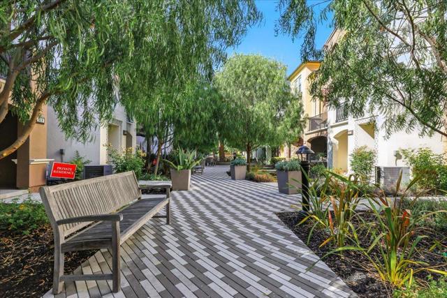324 Cherokee Loop, Mountain View CA: https://media.crmls.org/mediaz/3ef3a1de-36ac-46d4-a279-c5dd00309296.jpg