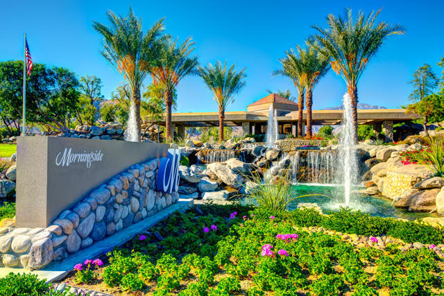 12 Sussex Court, Rancho Mirage CA: https://media.crmls.org/mediaz/3ef41c93-db4b-4a65-a914-66c2b4895938.jpg