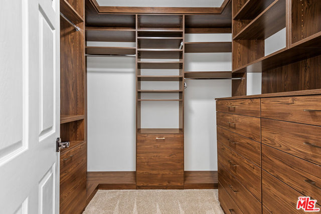 4744 Norwich Avenue, Sherman Oaks CA: https://media.crmls.org/mediaz/3ef4217f-5c31-4d02-801b-a43c6d1b27b2.jpg