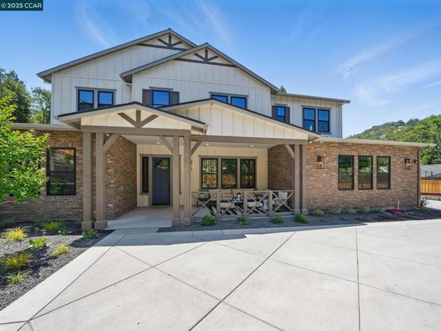 180 Castle Hill Ranch, Walnut Creek CA: https://media.crmls.org/mediaz/3ef427b0-5eba-4599-b0f3-7222568ad135.jpg