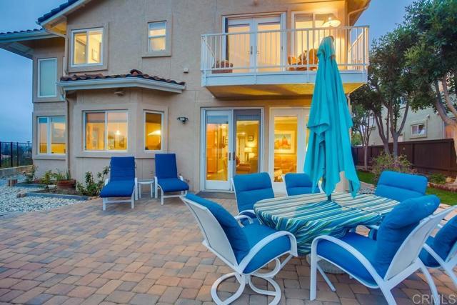 Detail Gallery Image 7 of 74 For 7046 via Ostiones, Carlsbad,  CA 92009 - 5 Beds | 3 Baths