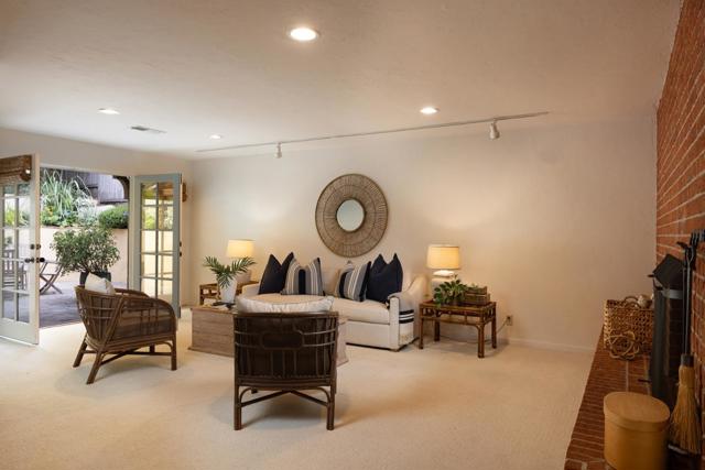 0 Carmelo 5 SE Ocean Avenue, Carmel CA: https://media.crmls.org/mediaz/3ef43927-6ae3-4d37-872f-1704091090da.jpg