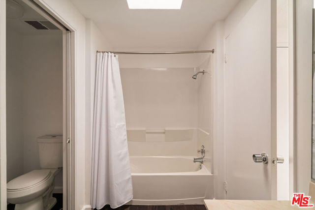 11752 Bellagio Road, Los Angeles CA: https://media.crmls.org/mediaz/3ef62beb-412a-427a-a786-5b7d2c5053b1.jpg