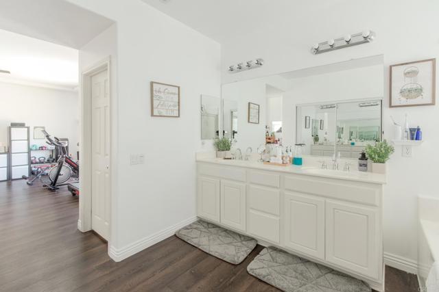 2127 Roanoke Street, San Jacinto CA: https://media.crmls.org/mediaz/3ef67818-e54e-48df-8085-7da194c6bb97.jpg
