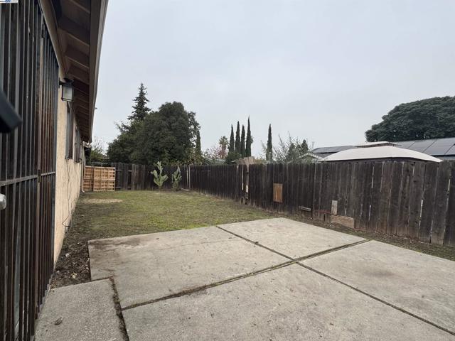 3338 Zamora Way, Stockton CA: https://media.crmls.org/mediaz/3ef69e5e-96e8-45c4-b0c3-9342d29ff9dc.jpg