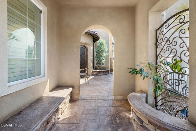 1728 Bluesage Court, Simi Valley CA: https://media.crmls.org/mediaz/3ef6c4db-57f1-4e99-a1d4-ac15f4050c1d.jpg