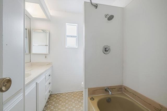 4425 Clares Street, Capitola CA: https://media.crmls.org/mediaz/3ef72d8d-dc71-4d22-88c8-16f850fce79a.jpg