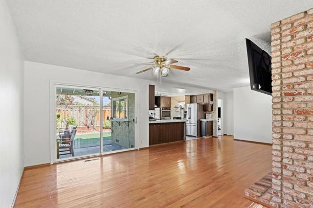 4802 Tampico Way, San Jose CA: https://media.crmls.org/mediaz/3ef74a71-8039-47cf-94e9-c5873cb9bbe1.jpg
