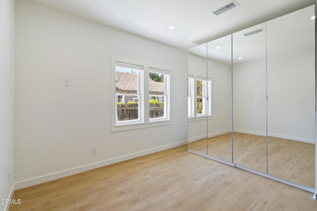 Detail Gallery Image 15 of 35 For 83 S Greenwood Ave, Pasadena,  CA  - 3 Beds | 2 Baths