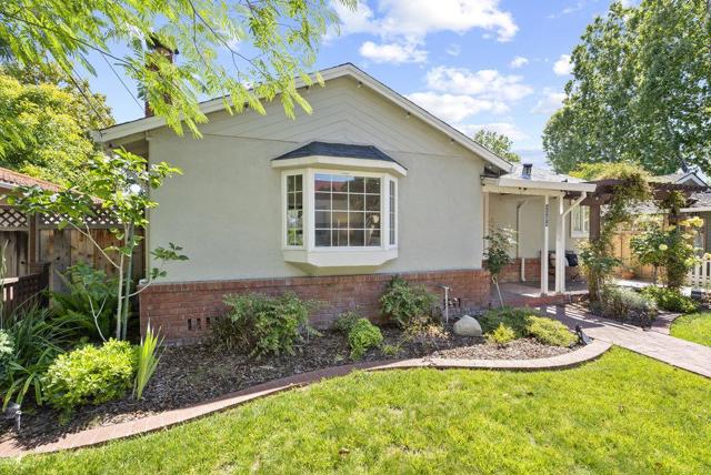 1986 Cottle Avenue, San Jose CA: https://media.crmls.org/mediaz/3ef7c3cb-6e51-4c1d-bfdb-b309c7b15a92.jpg