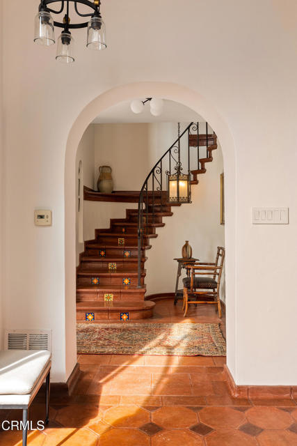 Detail Gallery Image 7 of 27 For 2464 Micheltorena St, Los Angeles,  CA 90039 - 3 Beds | 2 Baths