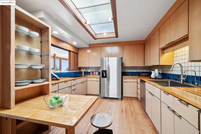 7046 Cutting Blvd, El Cerrito CA: https://media.crmls.org/mediaz/3ef85216-bcef-439e-82b2-d7a0cdea7910.jpg