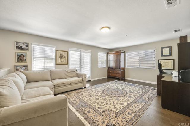 Detail Gallery Image 28 of 41 For 9815 Fox Valley Way, San Diego,  CA 92127 - 4 Beds | 3 Baths