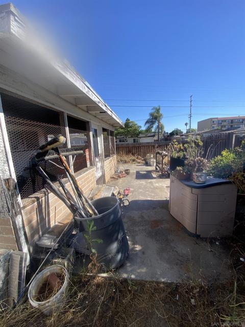 4970 Mable Way, San Diego CA: https://media.crmls.org/mediaz/3ef99c01-26bf-479c-849b-87cf1df763a9.jpg