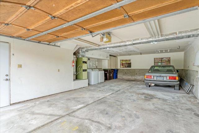 208 Brook Avenue, Santa Cruz CA: https://media.crmls.org/mediaz/3ef9ed26-70aa-4f30-bc94-4030431c43a3.jpg