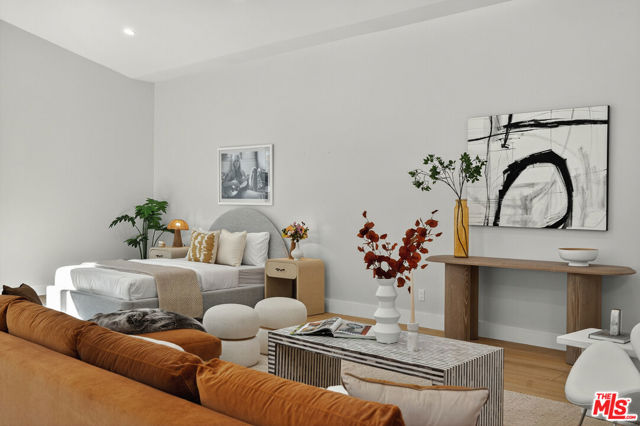 2603 Crestmoore Place, Los Angeles CA: https://media.crmls.org/mediaz/3ef9fef5-b05d-4e3c-b325-ba2d9f6a5ac0.jpg