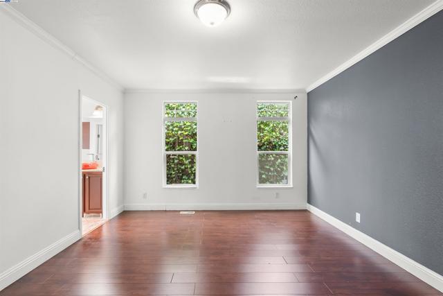 28147 Murcia st, Hayward CA: https://media.crmls.org/mediaz/3efa304f-9323-419f-9e32-686238e788cc.jpg