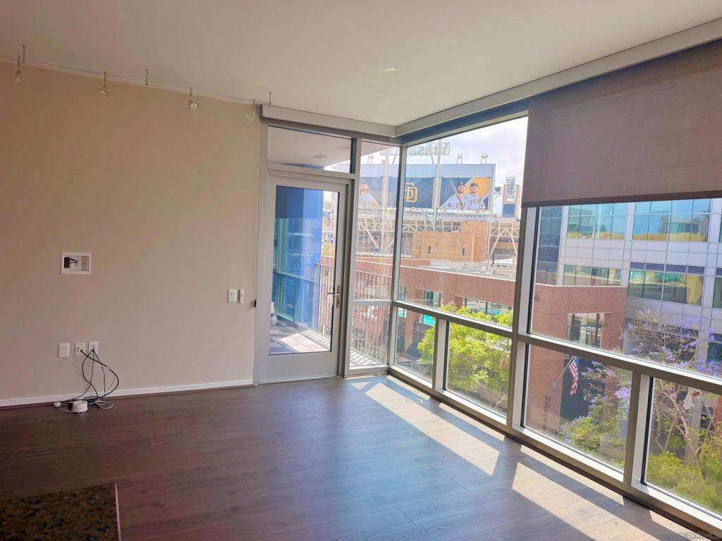 321 10th Ave ##502 - photo 5