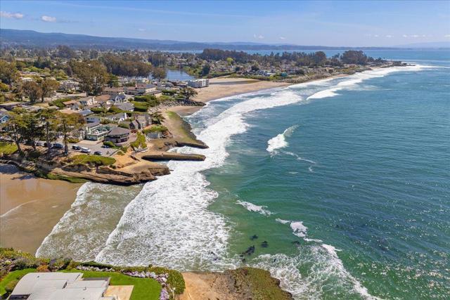 22011 E Cliff Drive, Santa Cruz CA: https://media.crmls.org/mediaz/3efb1ca1-1211-4cde-816a-b8c1087b4da4.jpg