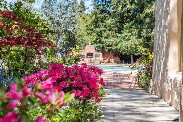 269 Selby Lane, Atherton CA: https://media.crmls.org/mediaz/3efb85e3-29f1-496d-b10c-e27b06ea0057.jpg