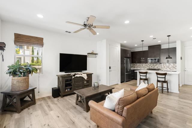 1212 Via Lucero, Oceanside CA: https://media.crmls.org/mediaz/3efbd3ed-b95c-42b5-aabe-dde02e233640.jpg