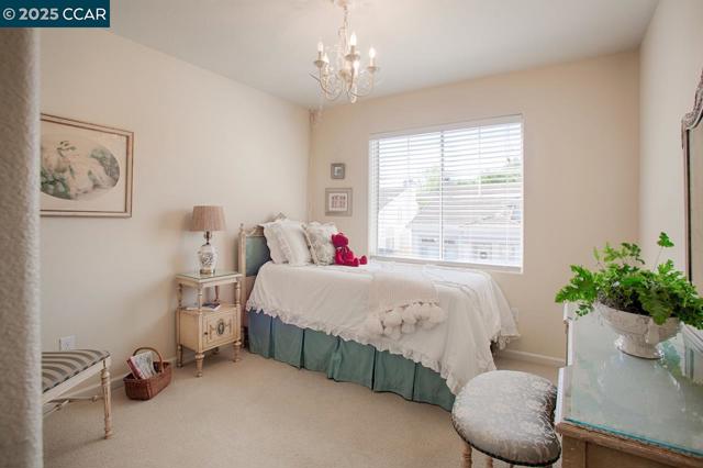 1409 Dumaine St, Concord CA: https://media.crmls.org/mediaz/3efbec35-4c1f-468f-a24c-2cc9917ed5bf.jpg