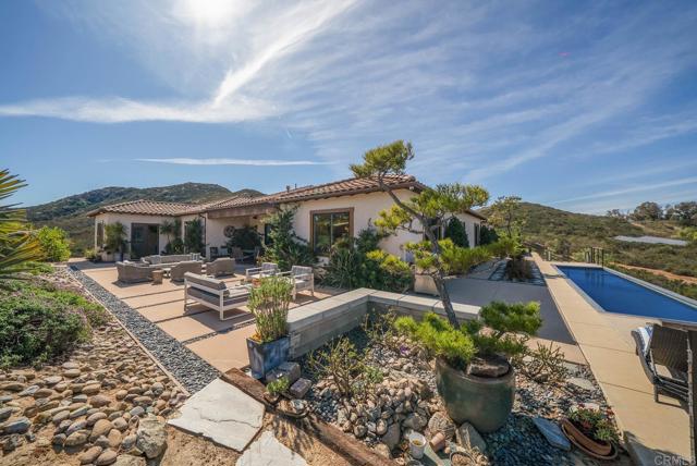13495 Del Poniente Road, Poway CA: https://media.crmls.org/mediaz/3efdfc72-5c3a-41fe-a504-e8b71403f507.jpg