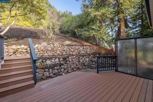 4104 El Nido Ranch Rd, Lafayette CA: https://media.crmls.org/mediaz/3efeb3e6-b6a1-4529-8562-3067243c20d6.jpg