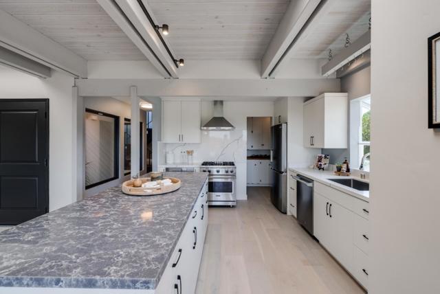 407 Quail Run, Aptos CA: https://media.crmls.org/mediaz/3eff51cd-1f11-4353-9384-7ea5afa783c5.jpg
