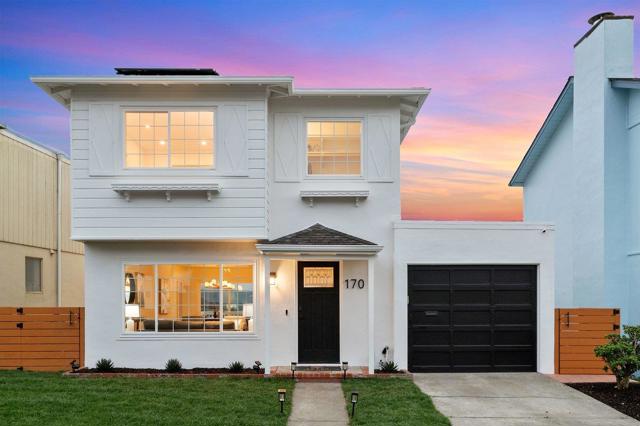 170 Beachview Avenue, Pacifica CA: https://media.crmls.org/mediaz/3f00636d-56f4-4ba2-b24c-9e50f9578254.jpg