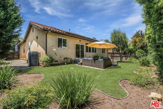 7050 Independence Avenue, Canoga Park CA: https://media.crmls.org/mediaz/3f0098b6-6818-4c2d-8af9-02f365b154d2.jpg