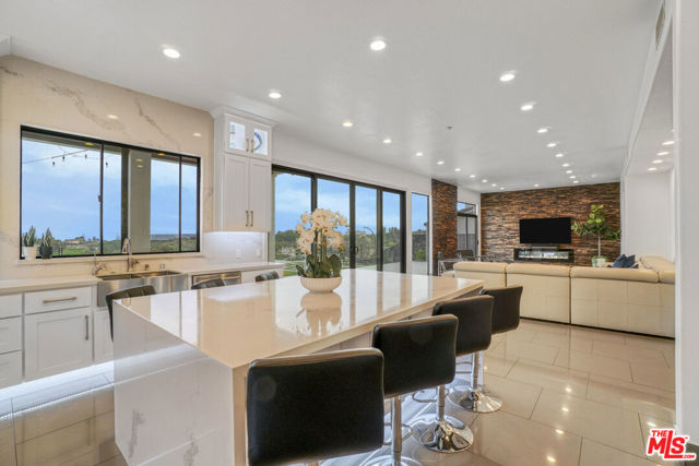 Image 13 of 63 For 17764 Sidwell Street
