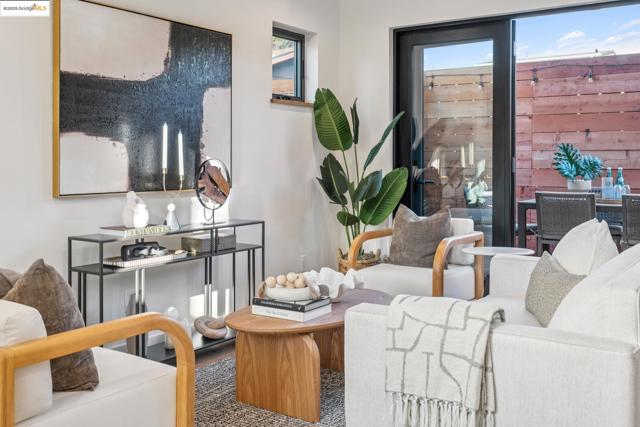 1516 Blake St, Berkeley CA: https://media.crmls.org/mediaz/3f014748-5410-49e1-a394-03ab92730094.jpg