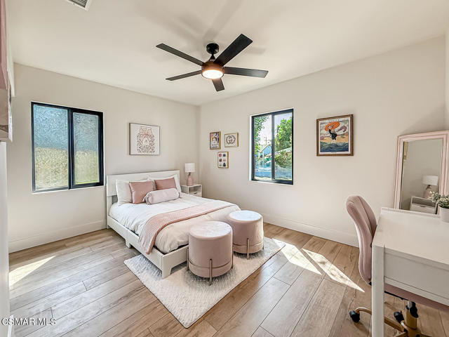 7530 Gaviota Avenue, Lake Balboa CA: https://media.crmls.org/mediaz/3f016fac-be2b-4ab0-b4f1-5c7c8dafb025.jpg