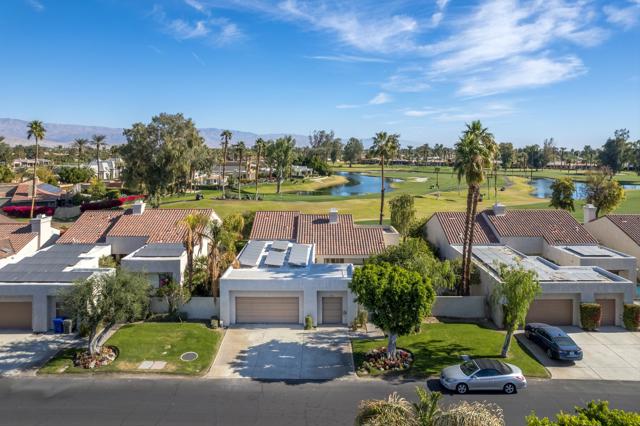 10109 Lakeview Drive, Rancho Mirage CA: https://media.crmls.org/mediaz/3f020a8d-a141-481e-a55e-8b33a360bd55.jpg