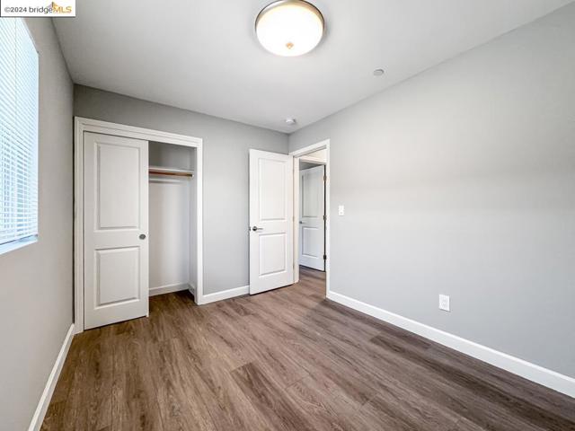 Image 40 of 46 For 4124 Lyon Ave