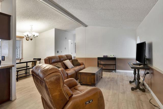 Detail Gallery Image 5 of 28 For 10707 Jamacha #24,  Spring Valley,  CA 91978 - 3 Beds | 2 Baths