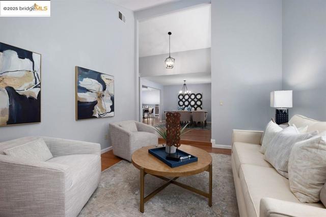 1431 Huston Rd, Walnut Creek CA: https://media.crmls.org/mediaz/3f04bfb0-d1df-45c5-95a6-d263593ff1ac.jpg