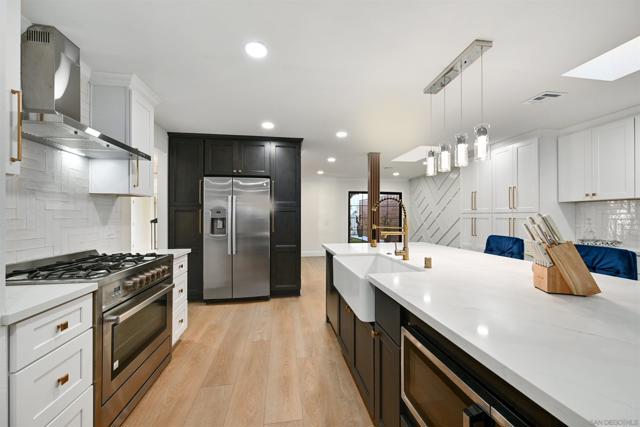 4367 Summit Dr, La Mesa CA: https://media.crmls.org/mediaz/3f054dc8-0fbe-4bdf-9d21-fcae3f08aaef.jpg