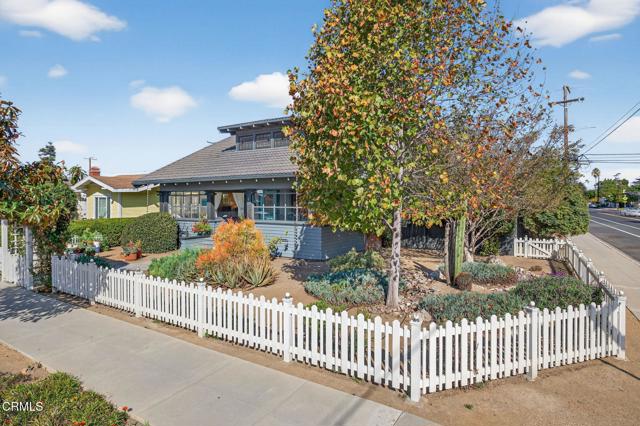 Detail Gallery Image 15 of 79 For 407 Magnolia Ave, Oxnard,  CA 93030 - 5 Beds | 2 Baths