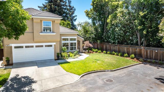 1687 Silverwood Ct, Danville CA: https://media.crmls.org/mediaz/3f05db69-01ce-4d00-af66-3b23dac1f83d.jpg
