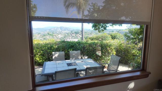 1707 Santa Margarita Drive, Fallbrook CA: https://media.crmls.org/mediaz/3f060e42-1aa2-42e2-9388-07a4ed836332.jpg