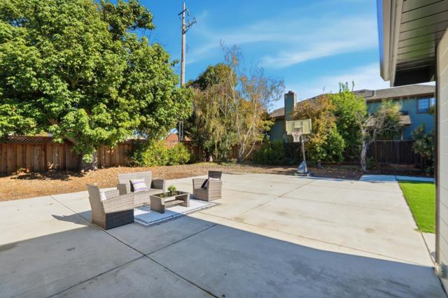 2296 Pulgas Avenue, East Palo Alto CA: https://media.crmls.org/mediaz/3f063904-bd54-4231-a72c-1852de70ae13.jpg